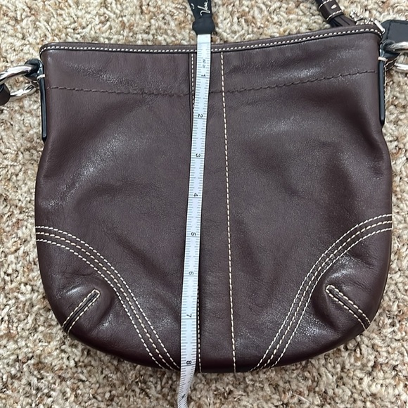 Coach small brown leather purse EUC - Picture 5 of 6